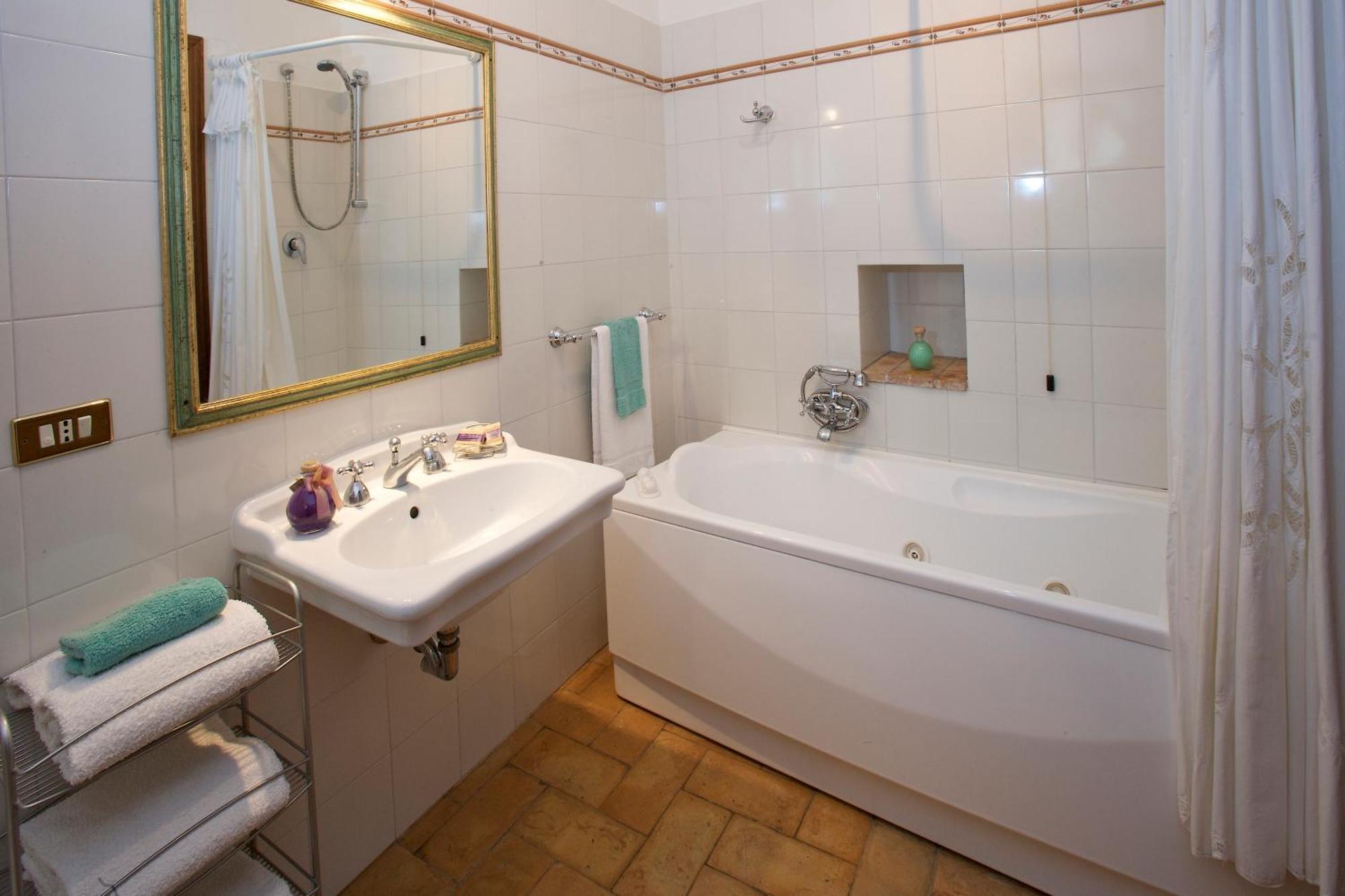 Brigolante Guest Apartments Asís Habitación foto